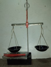 BILANCIA DI FABBRICAZIONE SOVIETICA PER ORO O FARMACIA ANNI 50/60