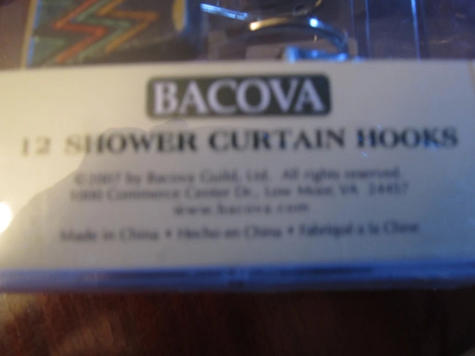 12 ganchos para cortina de ducha Bacova nuevos en caja. Pintado a mano, rojo, verde negro y dorado. Foto 3 de 3