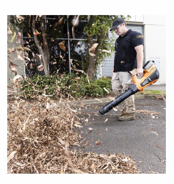 NEW AEG 18V 8Ah Fusion Stealth Jet Blower Kit A18FBLW28