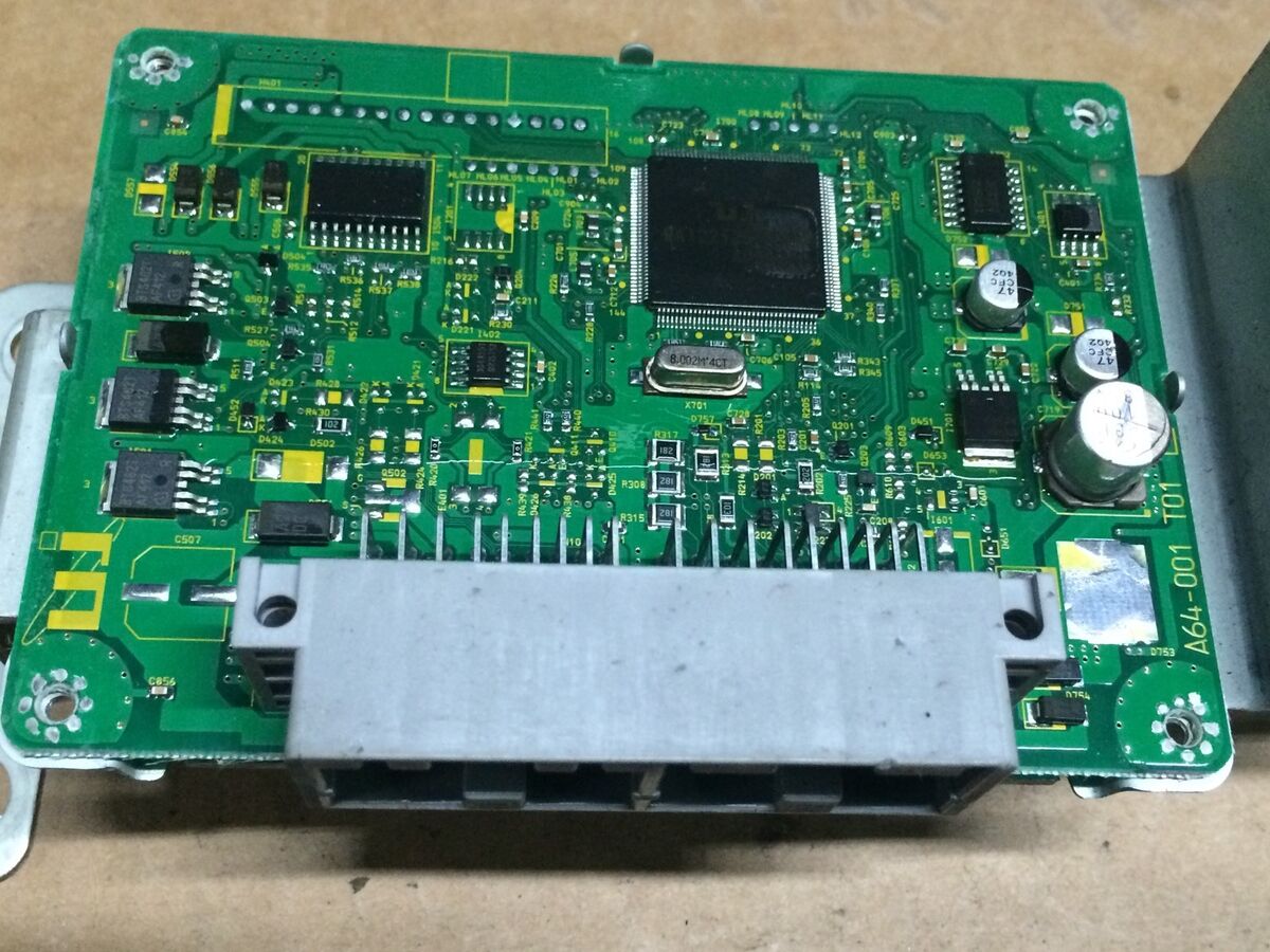 Nissan PRESAGE AWD Transmission Control Unit TCU 31036 Cn000 Nissan PRESAGE AWD Transmission Control Unit TCU 31036 Cn000