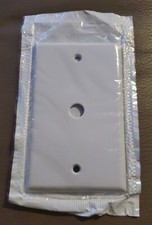 Leviton 88013 001-000 Plaque Murale Téléphone/Câble Taille Standard, 1 Gang, 4-1/2...