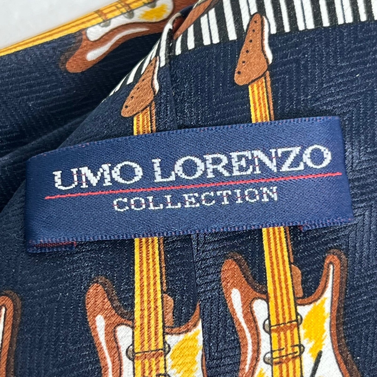 Umo Lorenzo Tie Mens 53" long 3 3/4" Guitar & Keyboard 1997 ETMC Musician Band View 2