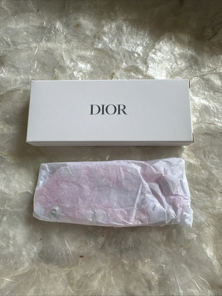AUTHENTIC Exclusive DIOR LIPGLOW PHONE CHARM PINK AND SILVER BEADS - Image 2 of 4