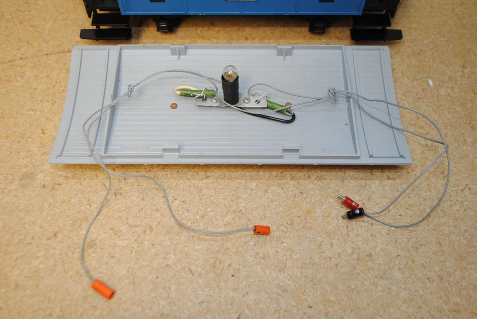 LGB 3012 Third (3rd) Class Blue Passenger Coach Car w/Light *G-Scale* - Image 2 of 4