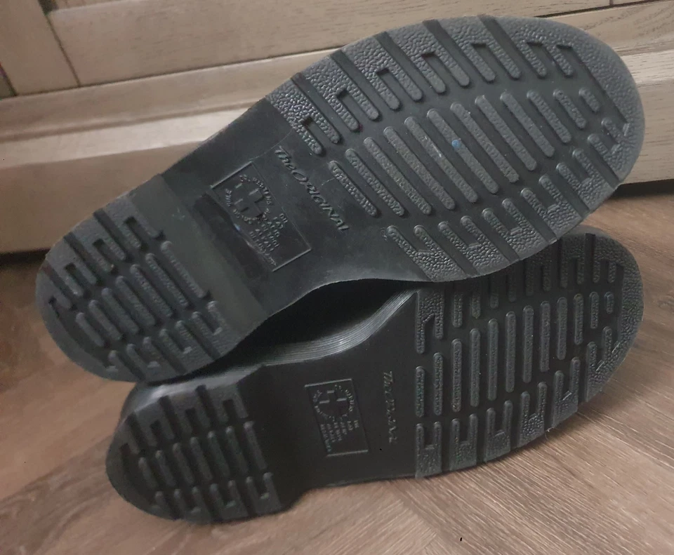 Dr. Martens 1460 Mono, photo 3 of 5