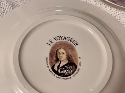 Lot of 8 LE VOYAGER Gien France Plates Fruit Plum (6) 6.5” & (2) 8