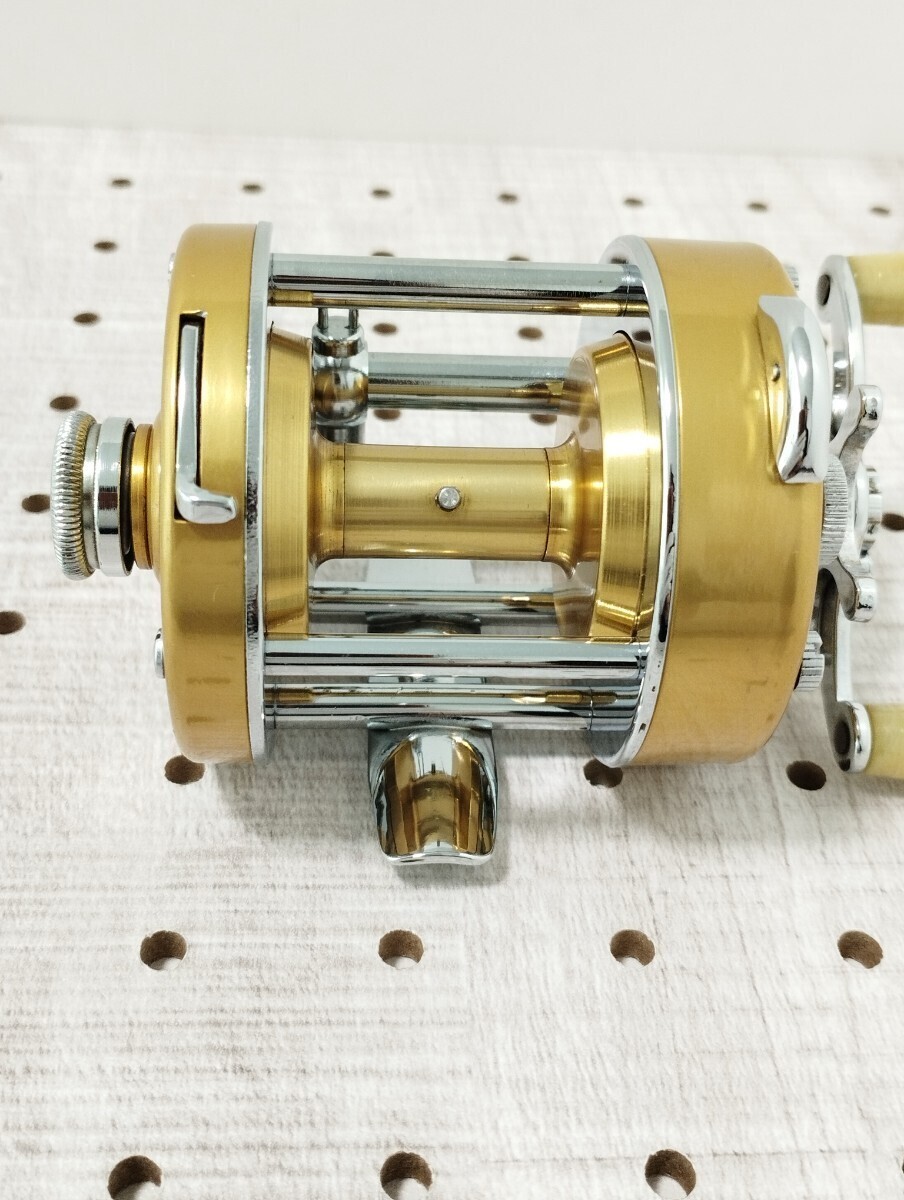 PENN LEVEL MATIC 910 FISHING REEL BAITCASTING REEL GOLD LURE PENN LEVEL MATIC 910 FISHING REEL BAITCASTING REEL GOLD LURE