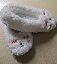 Women s Cozy Plush Slippers Cute Animal Face Size 7 8 New White Indoor Soft