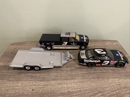 Brookfield Collectors 1999 Dale Earnhardt Sr. 25th GoodWrench Car, Flatbed 1:24 - Picture 2 of 20