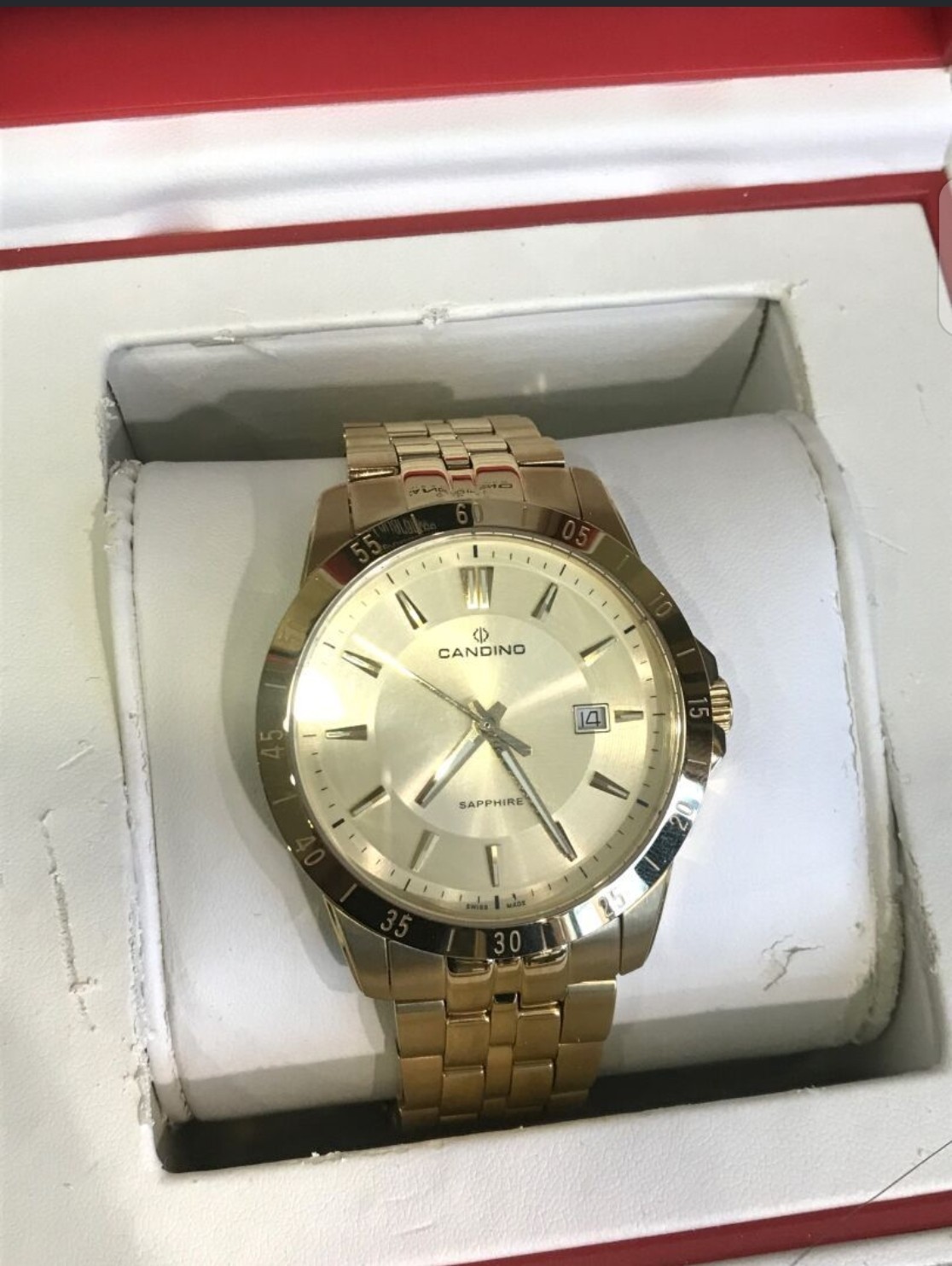 Montre Quartz Candino C4515 classique avec cadran doré et bracelet en cuir noir