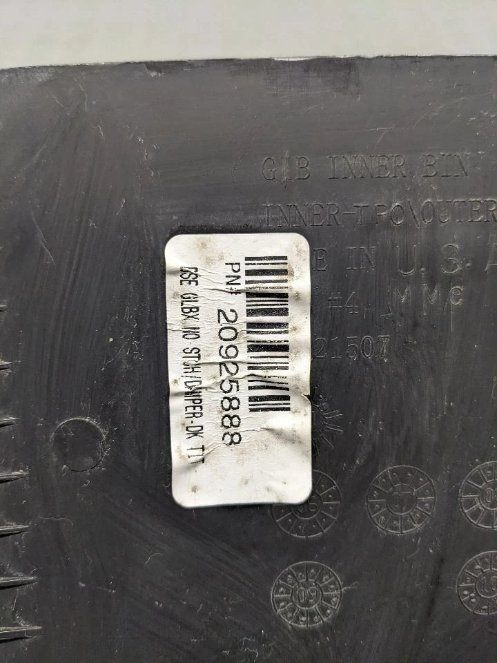 Chevrolet Suburban 1500 2007-2014 guantera inferior compartimento de almacenamiento 1161465 Foto 3 de 4