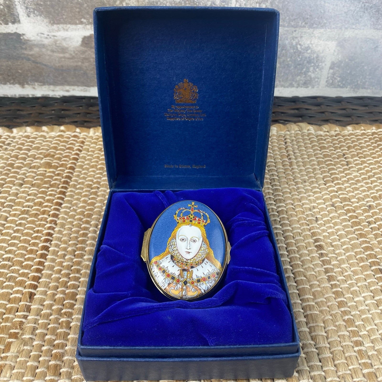 LE RARE Halcyon Days "Collectors Circle" Queen Elizabeth I Commemorate 400 years