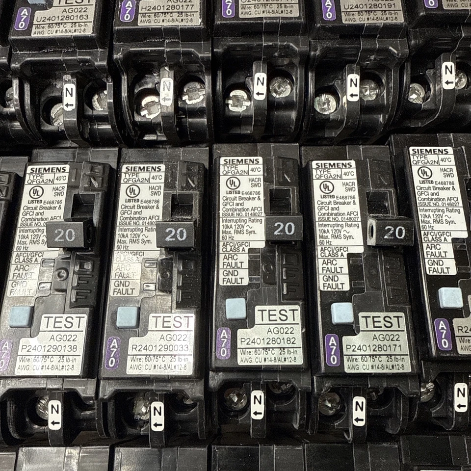 Siemens Q120DFN Circuit Breaker GFCI/AFCI 20A 1-Pole 120/240V -used - Image 2 of 4