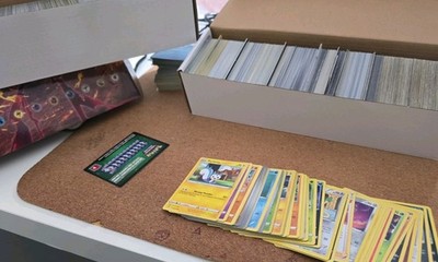 50 Pokemon Karten Konvolut aus mehreren Sets