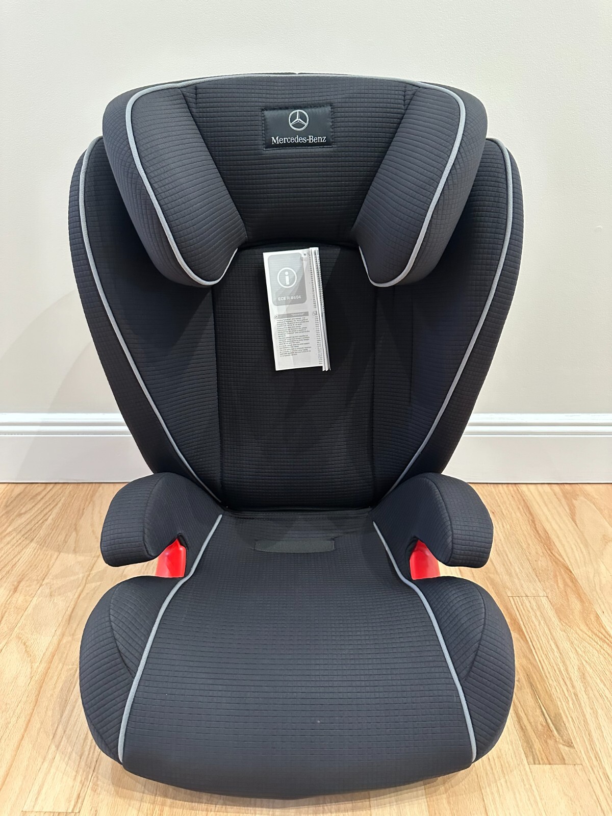 (New other (see details)) Genuine Mercedes Benz KIDFIX child seat with ISOFIT OEM (549.99 USD)