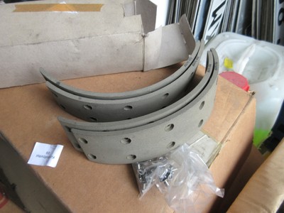 Original Opel Satz Bremsbeläge Bremsklötze hinten Corsa-B Tigra-A 