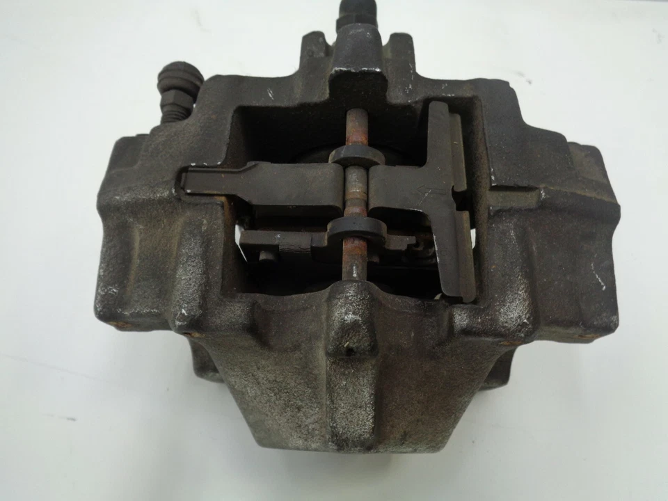 Оригинальный задний левый суппорт бокового тормоза водителя для Mercedes CLK320 W209 1998-2005 годов выпуска AK2008182 - Изображение 2 из 4