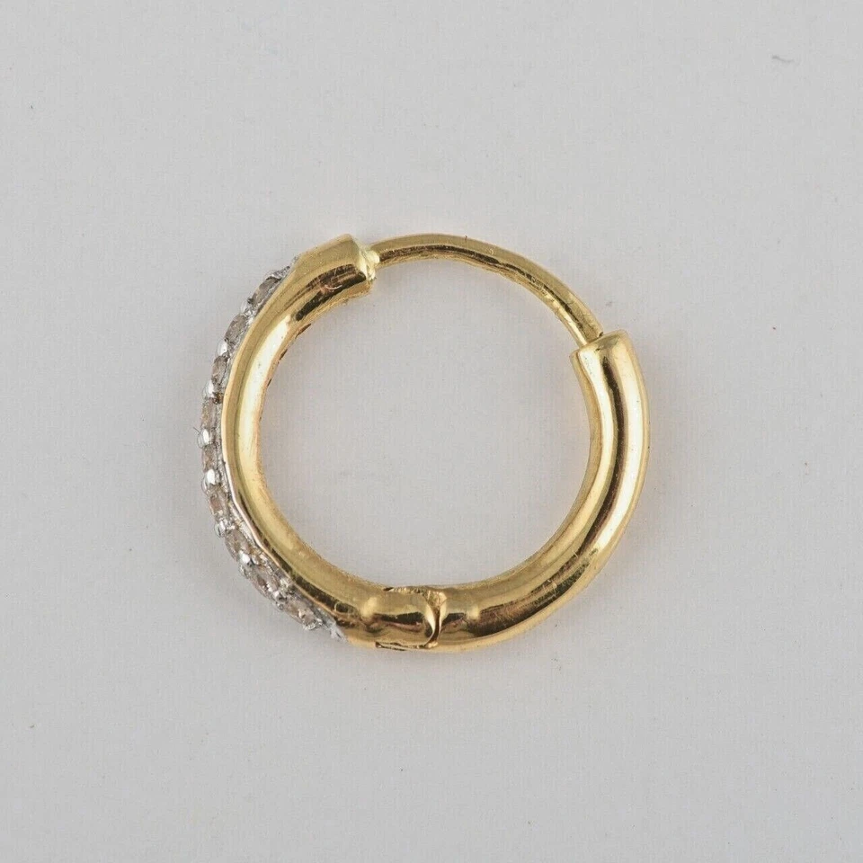 Pin de aro de diamante natural de corte redondo de 0,18 quilates con clip para nariz de oro amarillo sólido de 14 k Foto 3 de 4