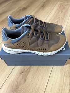 ecco ladies walking shoes