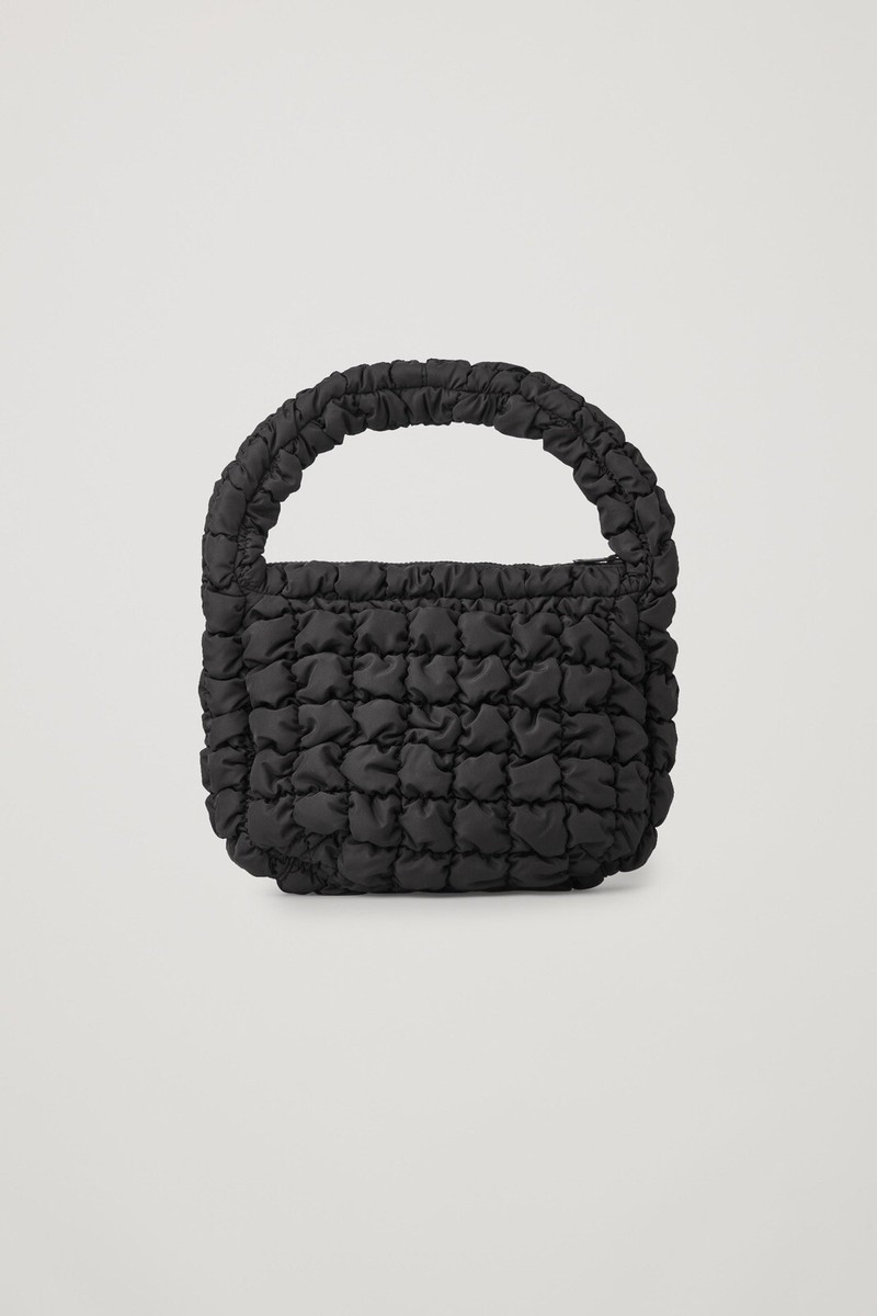 ☆韓国の人気☆【COS】☆COS DIAMOND QUILTED HAND BAG☆BLACK☆ New COS Diamond Quilted Oversized Shoulder Crossbody Bag