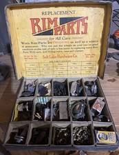 Vitrina de piezas de llanta de repuesto piezas automotrices vintage
