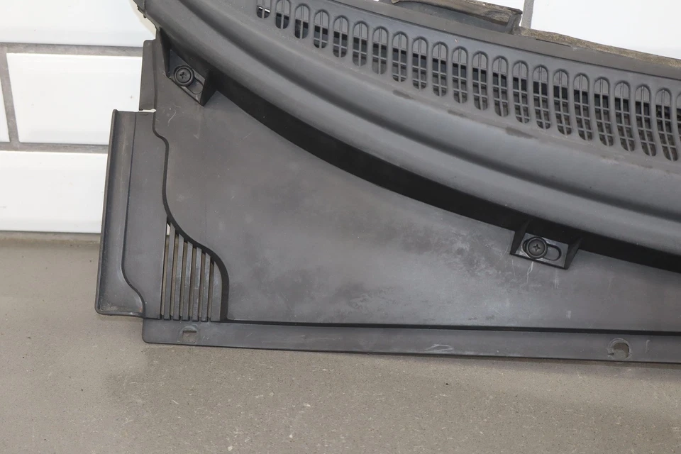 Pontiac GTO 2005 panel de ventilación capó parabrisas negro *Sun Fade* Foto 3 de 4