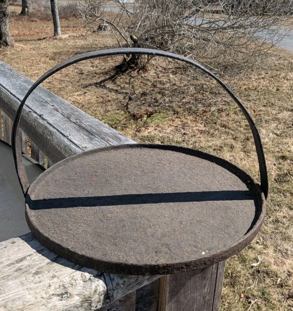 Antique Cast Iron Griddle Bail Handle Unmarked Skillet
Opens in a new window or tab