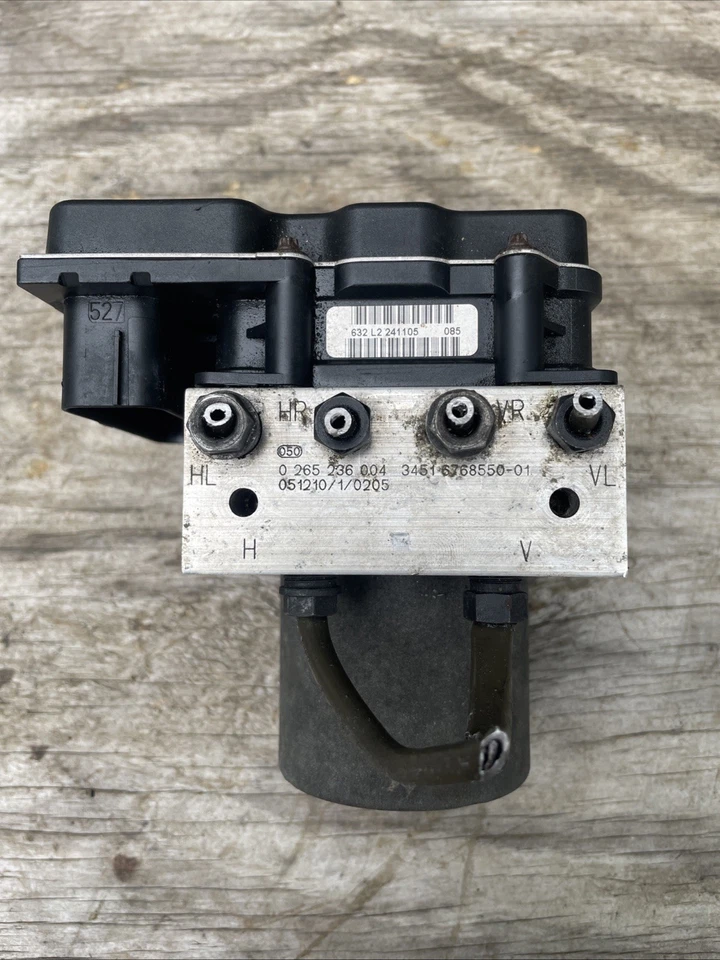 2006 BMW 550i Anti Lock Brake ABS Pump 3451 6774848-01 - Image 3 of 4