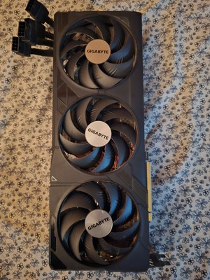 新品同様 GIGABYTE GEFORCE RTX4090 WINDFORCE GIGABYTE GeForce RTX 4090 WINDFORCE 24G Graphics Card