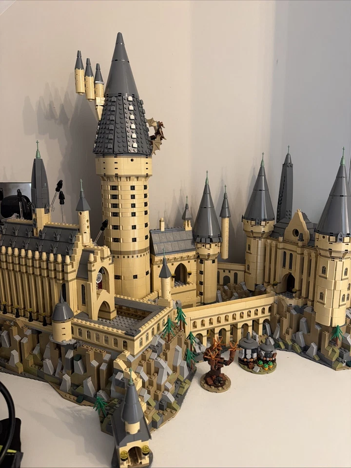 LEGO Harry Potter: Hogwarts Express Collectors Edition (76405) - All Minifigures, photo 3 of 3