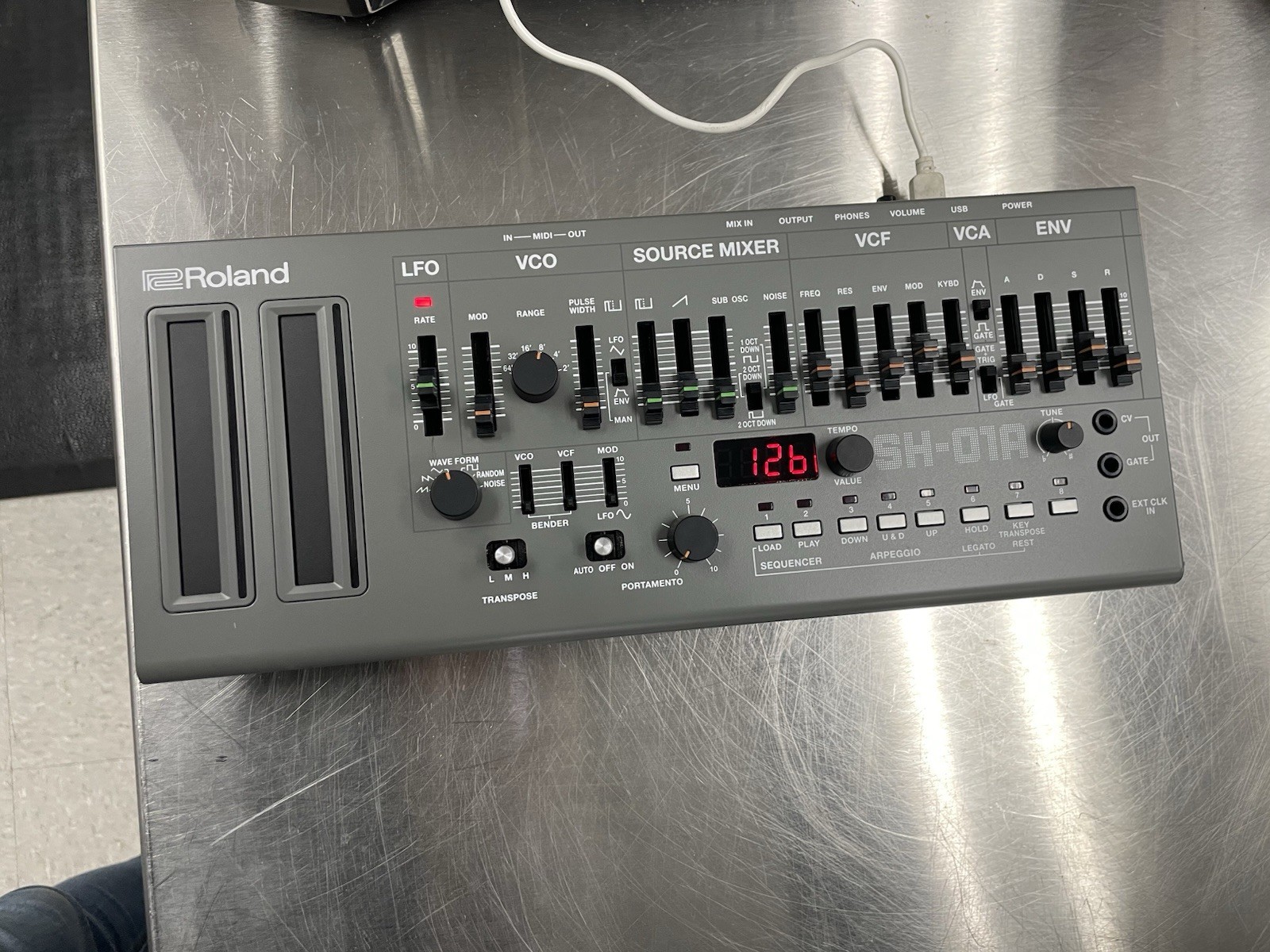 roland sh-01a