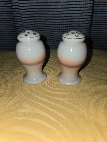 Vintage Noritake Tree in the Meadow Porcelain Salt & Pepper Shakers Japan - Picture 12 of 12