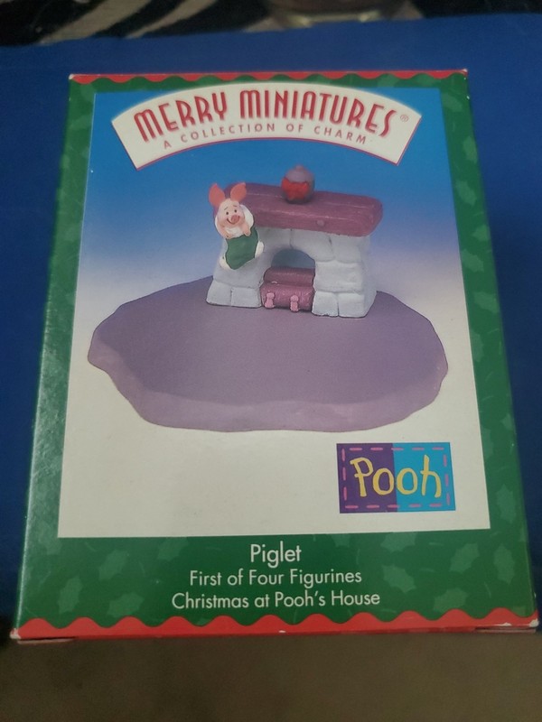 Merry Miniatures Piglet First Of Figurines P00h's X-mas House