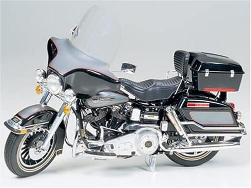 TAMIYA HARLEY DAVIDSON FLH Classic Black Flash version 1/6 TAMIYA HARLEY DAVIDSON FLH Classic Black Flash version 1/6