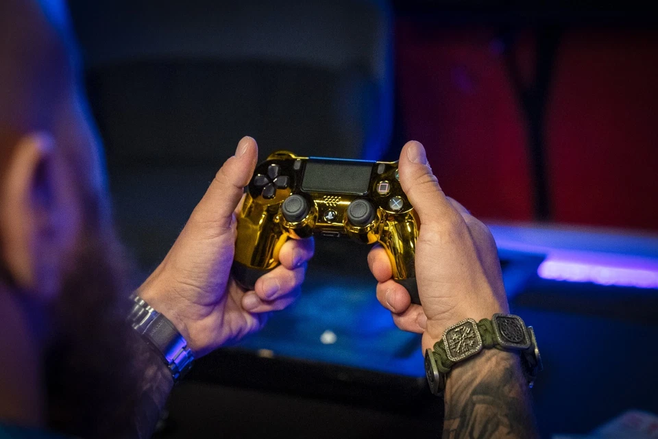 Gold Face Custom UN-MODDED Controller Exclusive Design CUH-ZCT2 for PS4 - Image 2 of 4