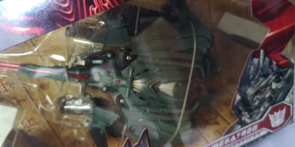 Hasbro Transformers Revenge of the Fallen 2009 Voyager Class Megatron MISB - Image 2 of 4