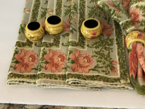 Tovaglioli e anelli Cornella April Cornell Fiori Sfondo Verde 20""x 20"" Set di 4" cotone - Foto 4 di 10