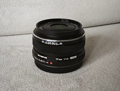 Olympus M.Zuiko Digital 17mm F/1.8 Wide Angle Lens - Black