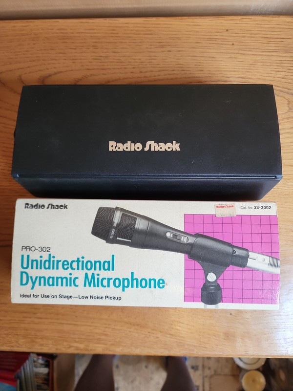 Vintage Radio Shack 33-3002 Unidirectional Dynamic Microphone With Case 