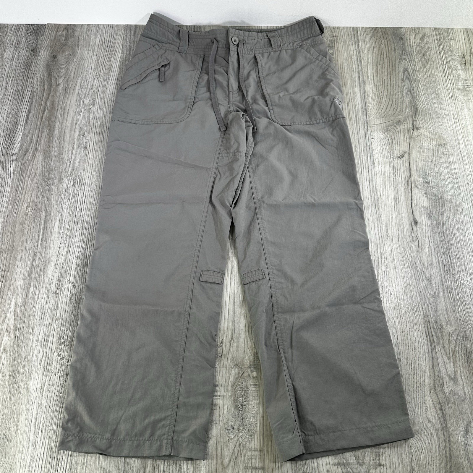 The North Face Women's Cargo Capri Pants Gray Suze 8 Hiking Outdoor Lightweight