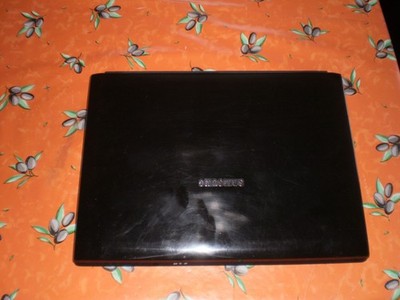 Samsung R 70 Notebook, 15,4 Zoll Ersatzteile ohne HDD Ram, Akku geladen, Vintage