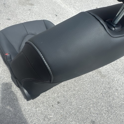 2018-2023 Toyota Camry Front Right Passenger Seat Assembly - Black - Picture 10 of 12