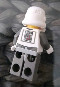 LEGO AT-AT Driver 2004 Red Imperial Logo 4483 - Mini FIGURE 