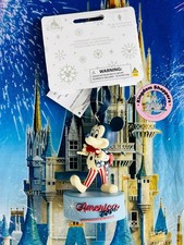 2026 Disney Parks América Mickey Mouse 250º Día de la Independencia Adorno de Navidad