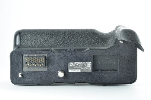 Fujifilm Vg-xt4 Vertical Battery Grip for X-t4 - Picture 4 of 10