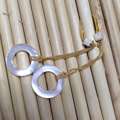 Gold Chain Mother Of Pearl Hoop Dangle Drop Geometric Minimalist Earrings - Picture 9 of 9