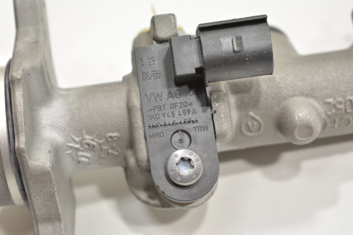Genuine VW Audi Seat Skoda 1.6 1.9 Tandem Brake Master Cylinder 