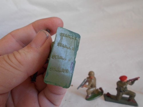 Vintage Starlux French army and commandos red beret 1970s - Picture 5 of 7