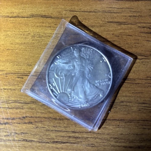 Walking Liberty Silver Dollar 1 Ounce Fine Silver  2005