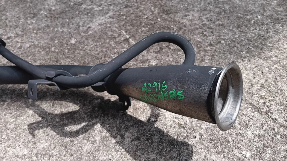 Tubo de manguera de cuello de llenado de combustible 2007 2008 07 08 Honda Fit Foto 2 de 4